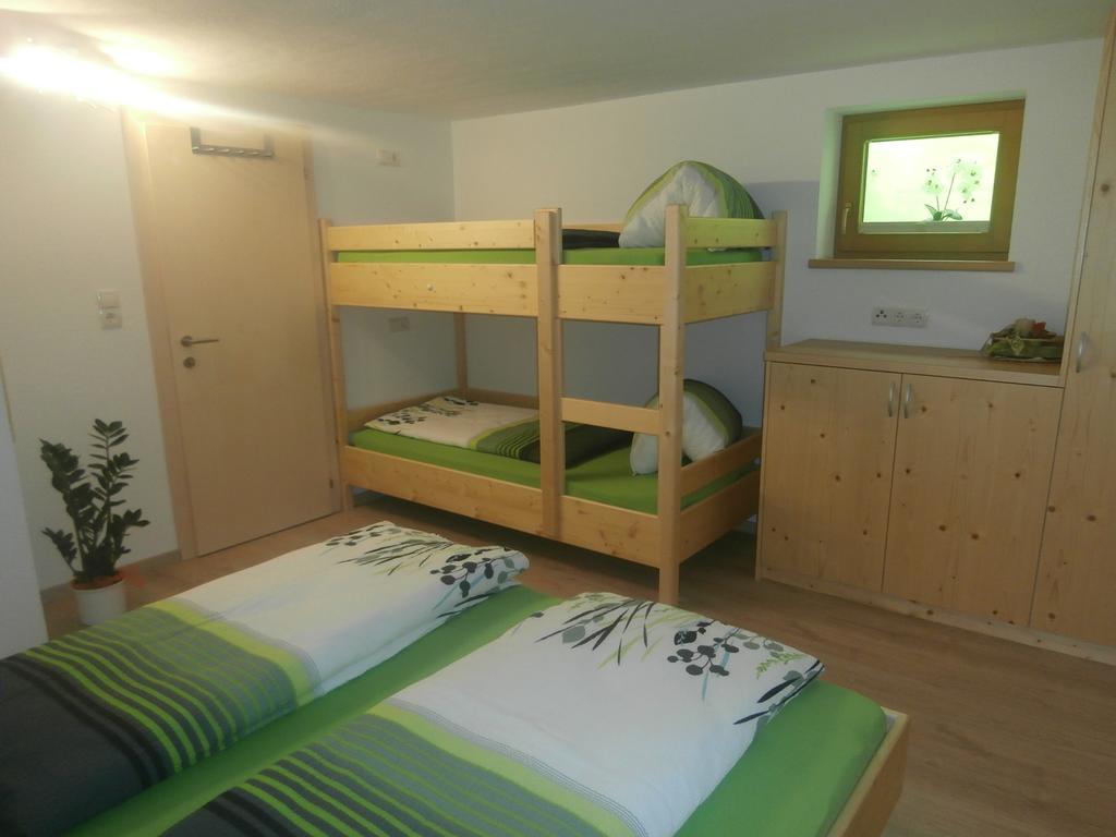 Landhaus Claudia Appartement Zell am Ziller Kamer foto